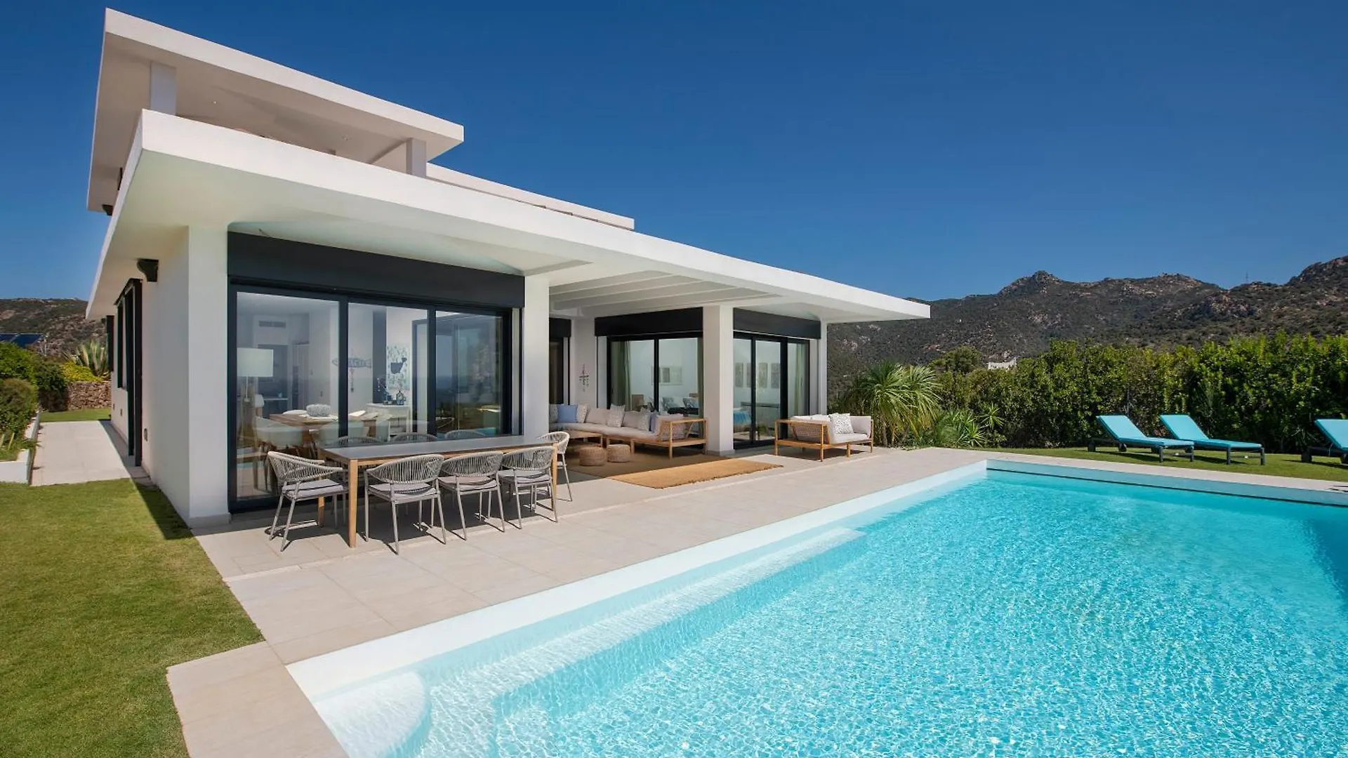 Villa Marita - Luxury Villa With Infinity Pool - Sud Sardegna Chia 0*,
