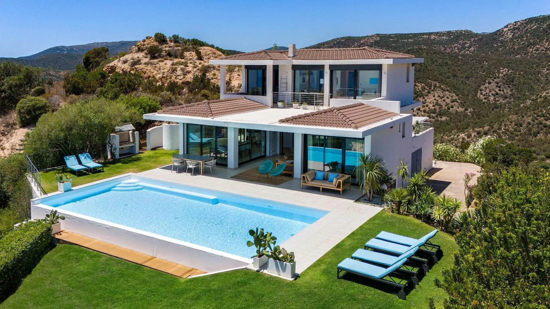 Villa Marita - Luxury Villa With Infinity Pool - Sud Sardegna Chia Italy