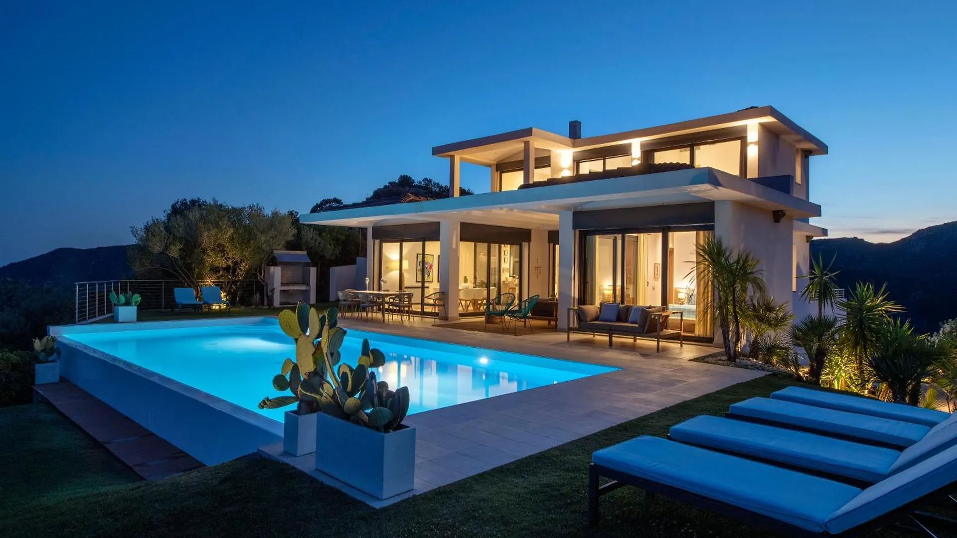 Villa Marita - Luxury Villa With Infinity Pool - Sud Sardegna Chia Italy